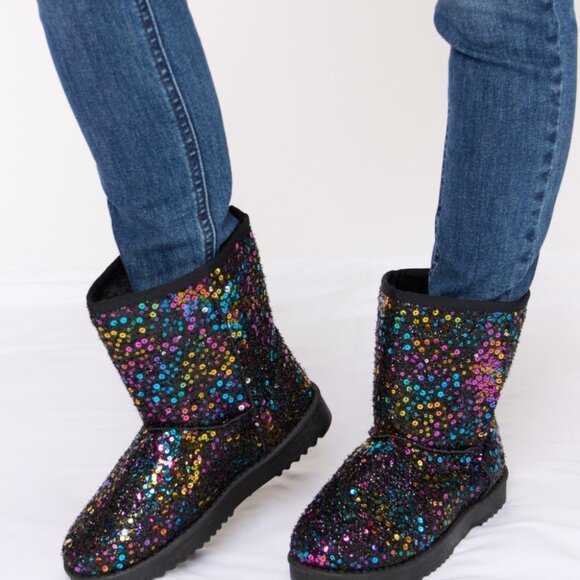 Sequin Thermal Flat Boots - Picture 3 of 6